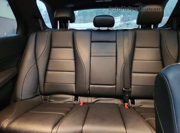 4JGFB5KB7LA073117 2020 MERCEDES-BENZ GLE Black Widok tylnych siedzeń