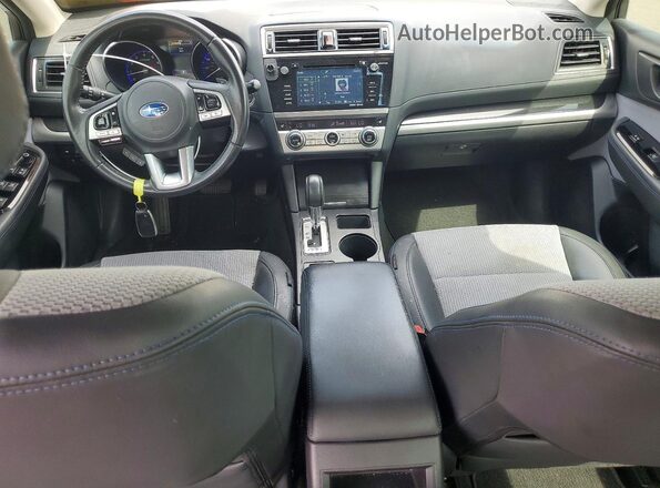 4S3BNAS67H3032620 2017 SUBARU LEGACY Серебряный Вид панели приборов