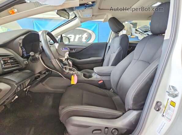 4S3BWAF61P3009095 2023 SUBARU LEGACY White Widok wnętrza z przodu