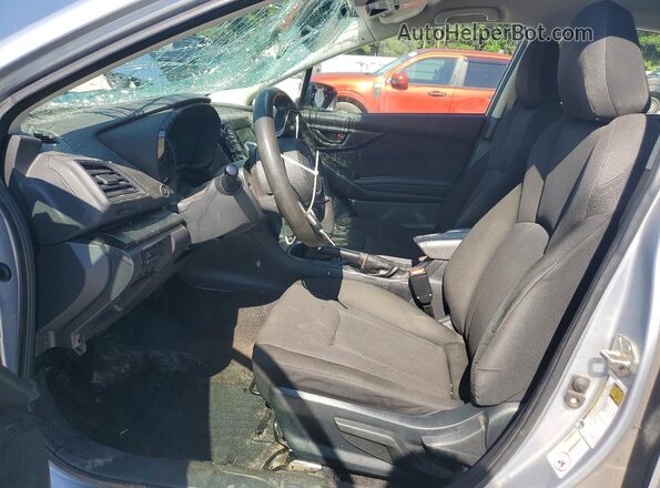 4S3GKAA62K1607936 2019 SUBARU IMPREZA Серебряный Вид салона спереди