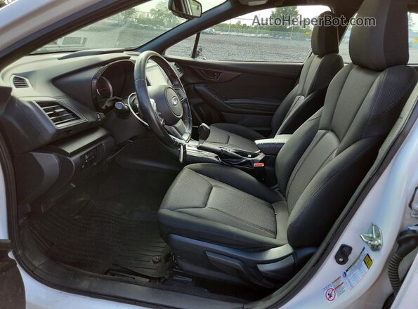 4S3GKAL68H3614187 2017 SUBARU IMPREZA Белый Вид салона спереди