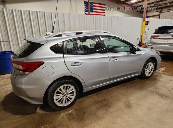 4S3GTAD64H3729655 2017 SUBARU IMPREZA Silver Задня права чверть