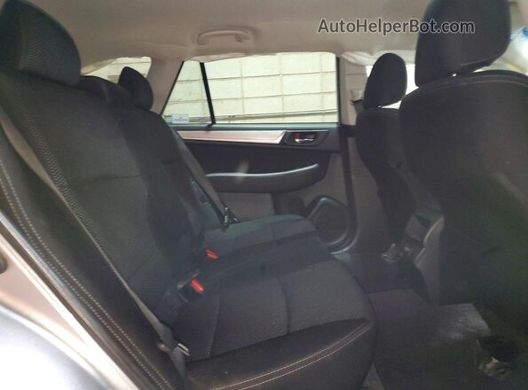 4S4BSACC7J3338599 2018 SUBARU OUTBACK Silver Rear interior view