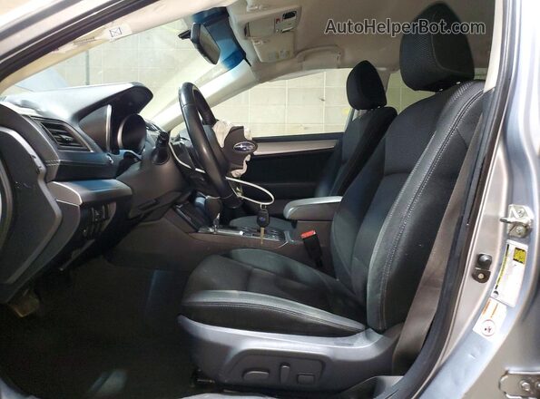 4S4BSACC7J3338599 2018 SUBARU OUTBACK Silver Front interior view
