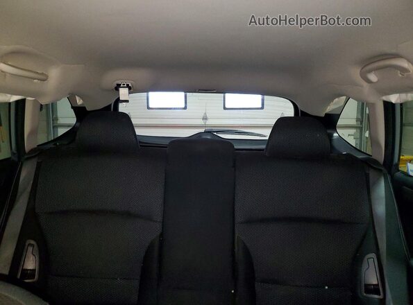 4S4BSACC7J3338599 2018 SUBARU OUTBACK Silver Rear seats view