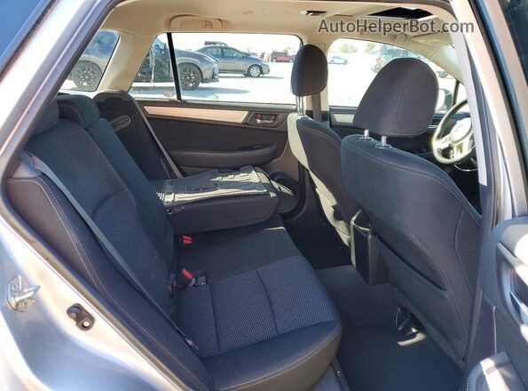 4S4BSAHC8H3412194 2017 SUBARU OUTBACK Silver Вид задньої частини салону