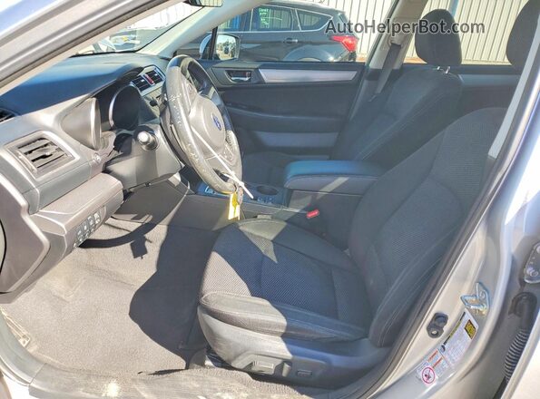 4S4BSAHC8H3412194 2017 SUBARU OUTBACK Silver Вид салону спереду