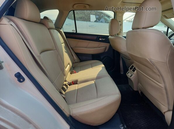 4S4BSANC5J3237140 2018 SUBARU OUTBACK White Rear seats view