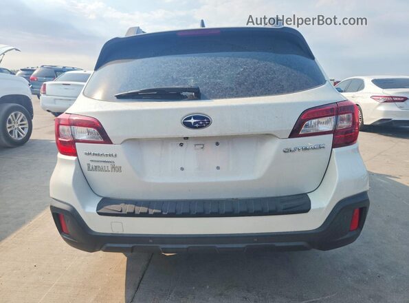4S4BSANC5J3237140 2018 SUBARU OUTBACK White Rear view