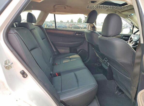 4S4BSANC8H3358285 2017 SUBARU OUTBACK White Rear interior view