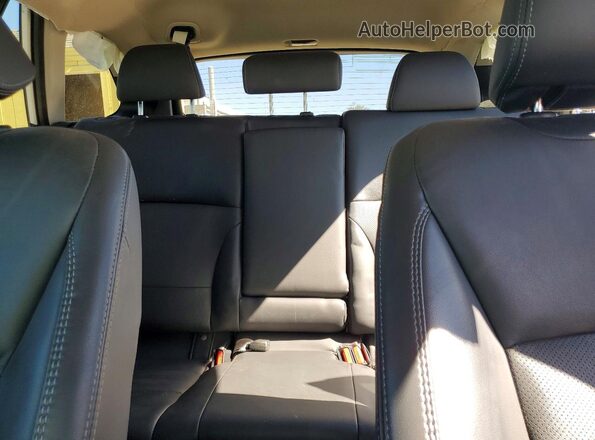 4S4BSENC3K3387966 2019 SUBARU OUTBACK White Rear seats view