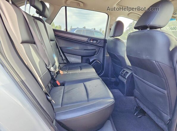 4S4BSENC6H3385752 2017 SUBARU OUTBACK White Rear seats view