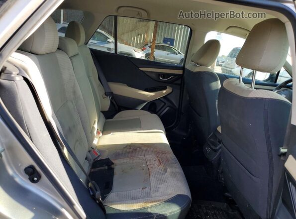 4S4BTACC9L3204404 2020 SUBARU OUTBACK Gold Widok tylnych siedzeń