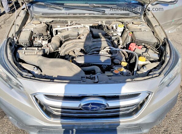 4S4BTACC9L3204404 2020 SUBARU OUTBACK Gold Widok wnętrza z tyłu