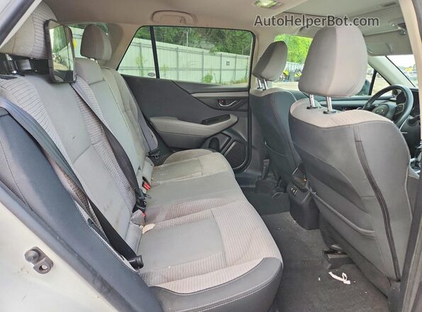 4S4BTAEC1L3183979 2020 SUBARU OUTBACK White Вид задньої частини салону
