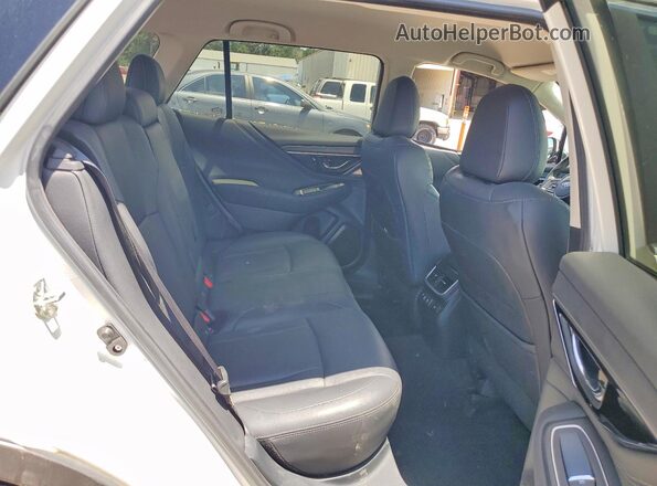4S4BTALC5L3244821 2020 SUBARU OUTBACK White Вид задньої частини салону