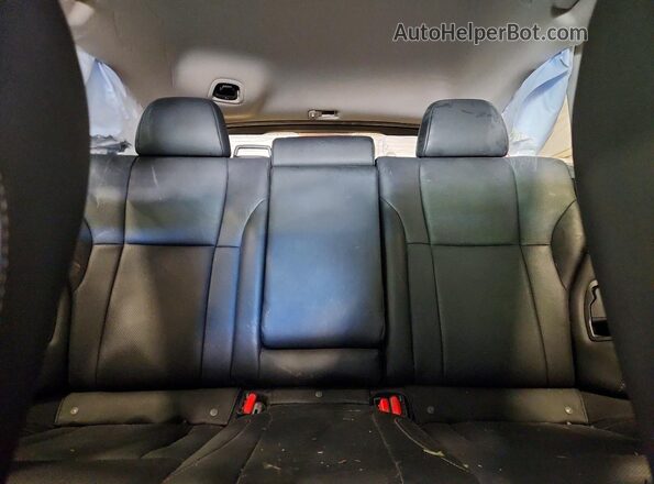 4S4BTAMC1N3113628 2022 SUBARU OUTBACK Green Հետևի նստատեղերի տեսք