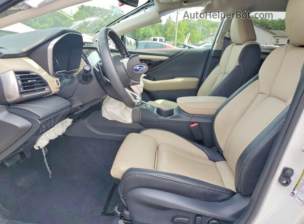 4S4BTANC7S3289142 2025 SUBARU OUTBACK White Front interior view