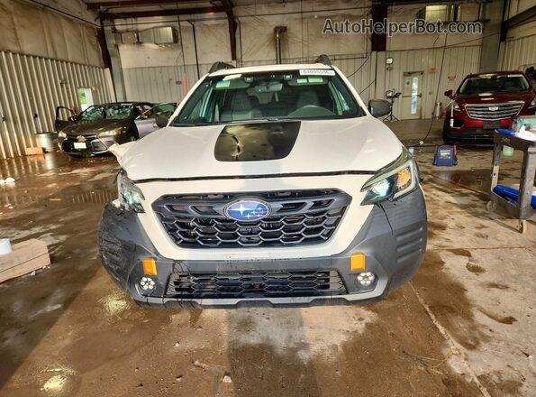 4S4BTGUD4N3111240 2022 SUBARU OUTBACK White Front view