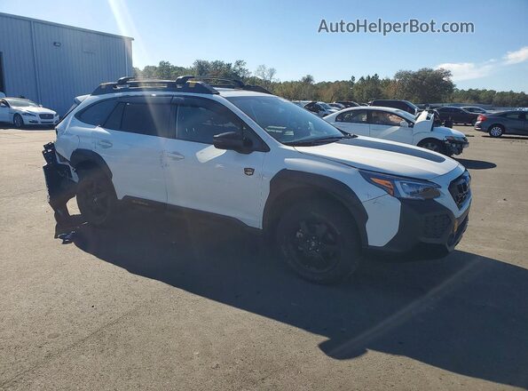 4S4BTGUD8R3131884 2024 SUBARU OUTBACK White Передня права чверть