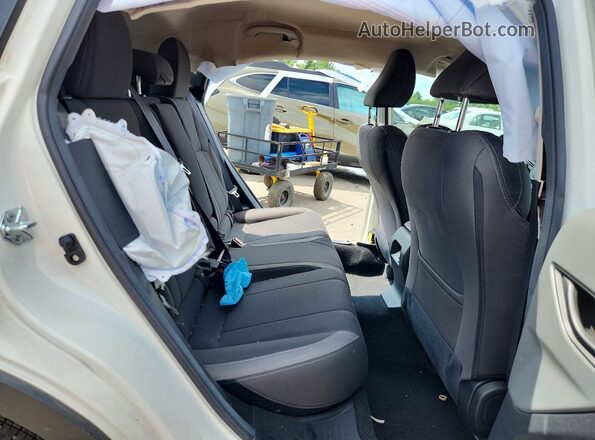 4S4GUHD64T3769079 2026 SUBARU CROSSTREK White Հետևի նստատեղերի տեսք