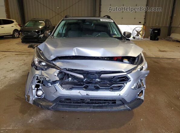 4S4GUHD6XT3765215 2026 SUBARU CROSSTREK Silver Вид спереду
