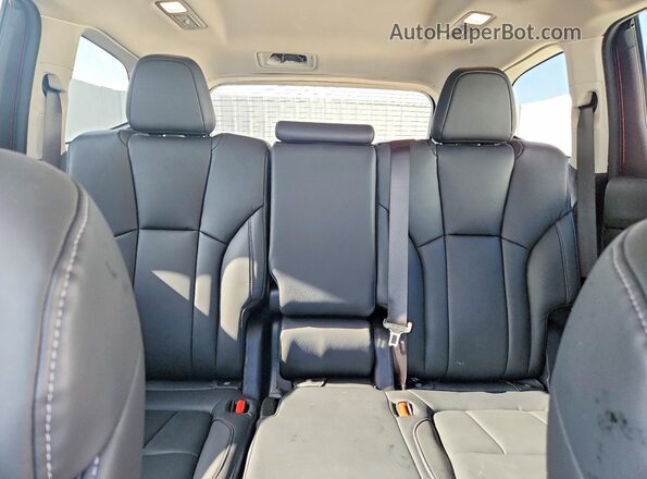 4S4WMAAD4T3421028 2026 SUBARU ASCENT Red Widok tylnych siedzeń