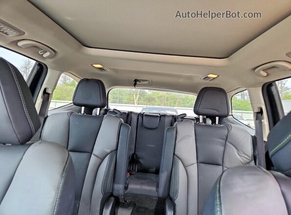 4S4WMAHD4R3412747 2024 SUBARU ASCENT White Widok tylnych siedzeń