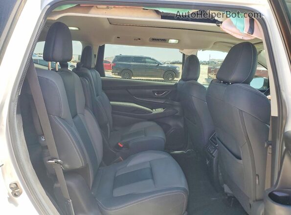 4S4WMAJD2N3433200 2022 SUBARU ASCENT White Rear interior view