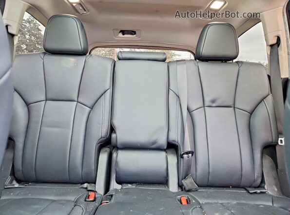 4S4WMARD9P3448932 2023 SUBARU ASCENT White Rear seats view