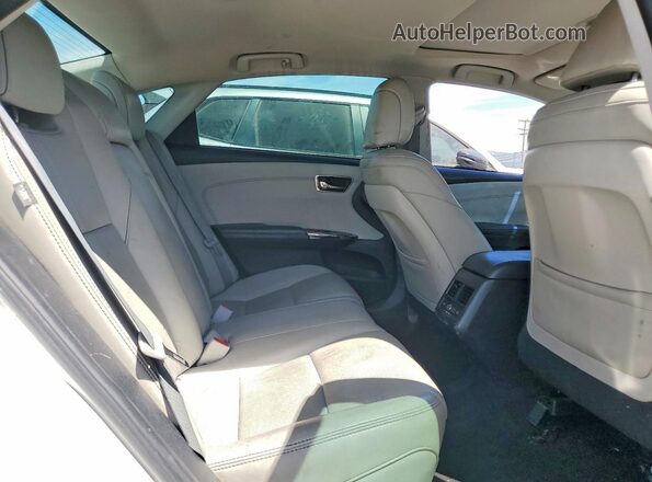 4T1BD1EBXHU059134 2017 TOYOTA AVALON White Rear seats view