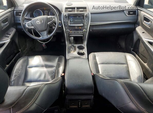 4T1BD1FKXHU201366 2017 TOYOTA CAMRY Red Առջևի վահանակի տեսք