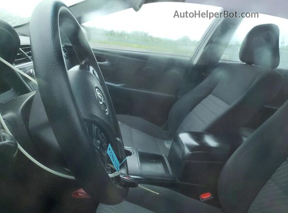4T1BF1FK0HU428964 2017 TOYOTA CAMRY White Widok wnętrza z przodu