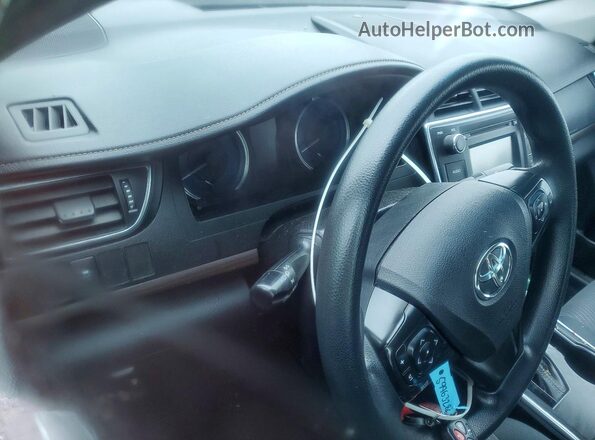 4T1BF1FK0HU428964 2017 TOYOTA CAMRY White Widok zestawu wskaźników
