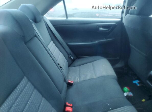 4T1BF1FK0HU428964 2017 TOYOTA CAMRY White Widok tylnych siedzeń