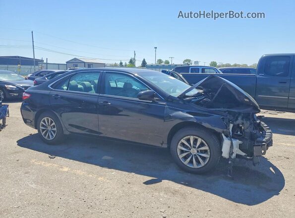 4T1BF1FK1GU128302 2016 TOYOTA CAMRY Черный Передняя правая четверть