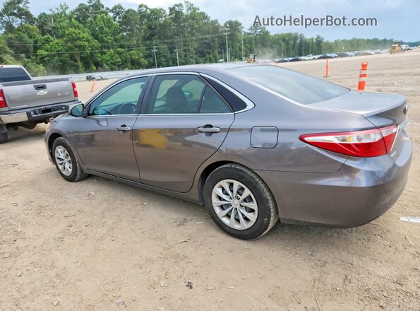 4T1BF1FK1HU754272 2017 TOYOTA CAMRY Gray Trasero izquierdo