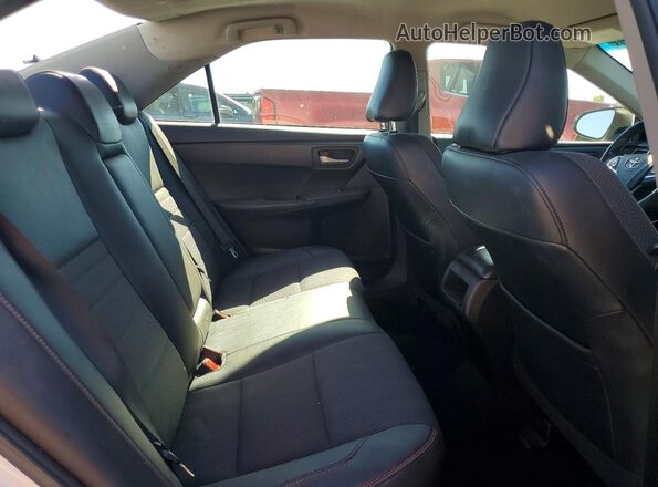 4T1BF1FK2GU150227 2016 TOYOTA CAMRY White Widok tylnych siedzeń