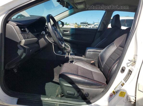 4T1BF1FK2GU150227 2016 TOYOTA CAMRY White Widok wnętrza z przodu