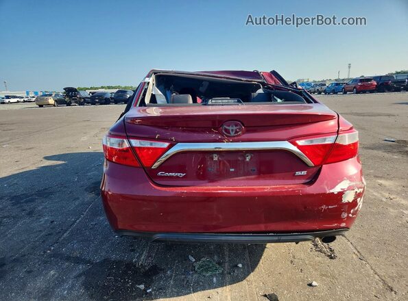 4T1BF1FK2HU810378 2017 TOYOTA CAMRY Красный Вид сзади