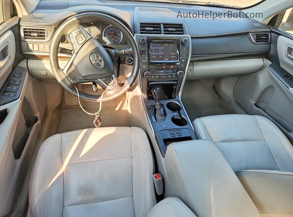 4T1BF1FK4HU759630 2017 TOYOTA CAMRY Black Առջևի վահանակի տեսք