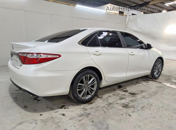 4T1BF1FK6HU370049 2017 TOYOTA CAMRY White Rear right
