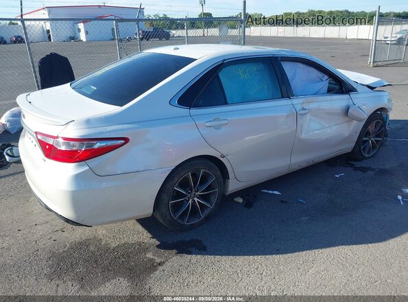 4T1BK1FK1GU569956 2016 TOYOTA CAMRY Silver Հետևի աջ