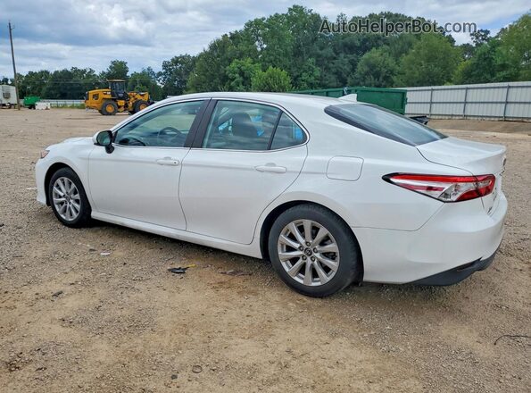 4T1C11AK2LU890008 2020 TOYOTA CAMRY White Rear left