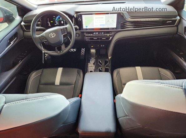 4T1DAACK0SU101905 2025 TOYOTA CAMRY Красный Вид панели приборов