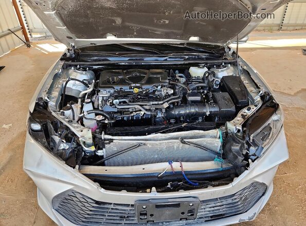 4T1DAACK1SU621286 2025 TOYOTA CAMRY Silver Սալոնի հետևի տեսք