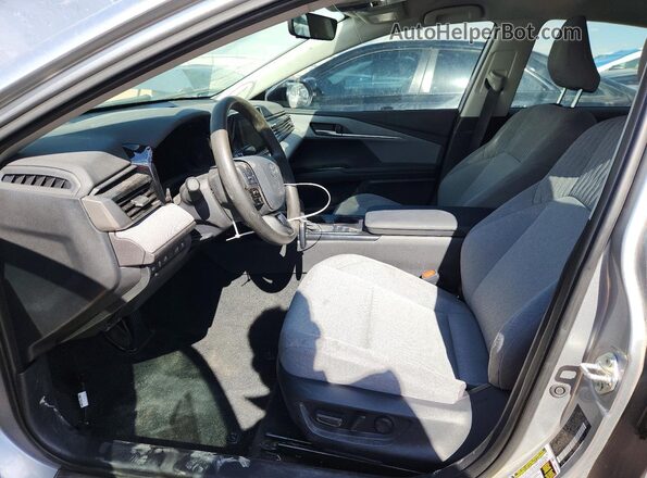 4T1DAACK1SU621286 2025 TOYOTA CAMRY Silver Սալոնի դիմացի տեսք