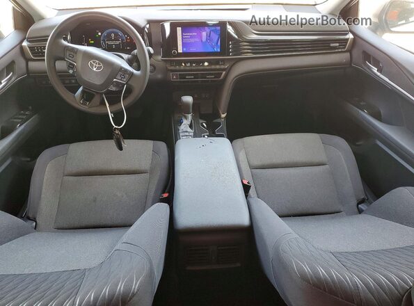 4T1DAACK2SU594051 2025 TOYOTA CAMRY White Առջևի վահանակի տեսք