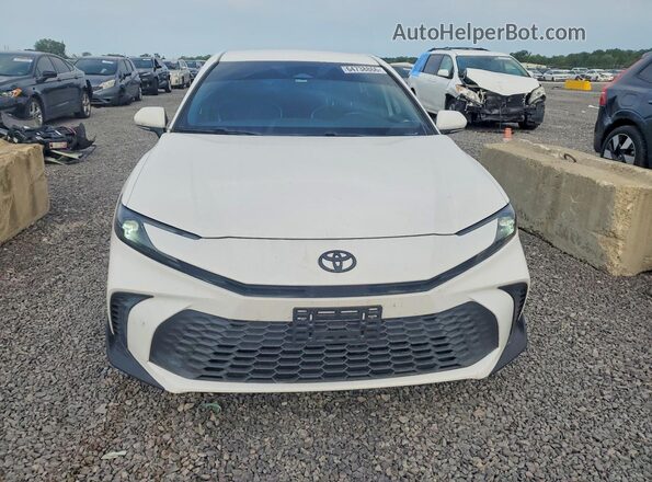 4T1DAACK3SU012328 2025 TOYOTA CAMRY Белый Вид спереди