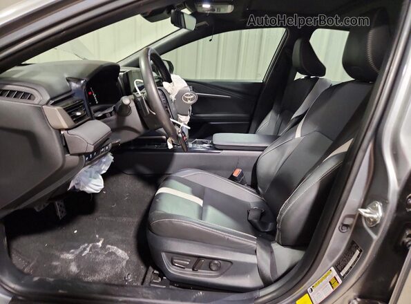 4T1DAACK3SU559258 2025 TOYOTA CAMRY Silver Vista interior delantera